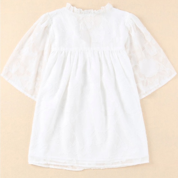 White Floral Textured V-Neck Buttoned Blouse - Picture 4 of 10